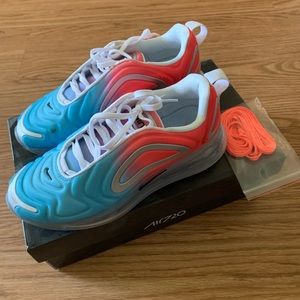 Nike AIR Max 720 in Lava Glow